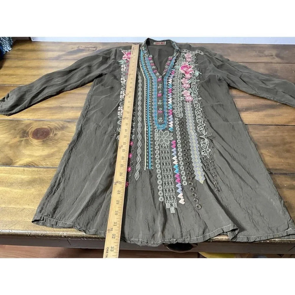 Johnny Was Joulette Olive Green Embroidered Tunic Size Small - Picture 7 of 12